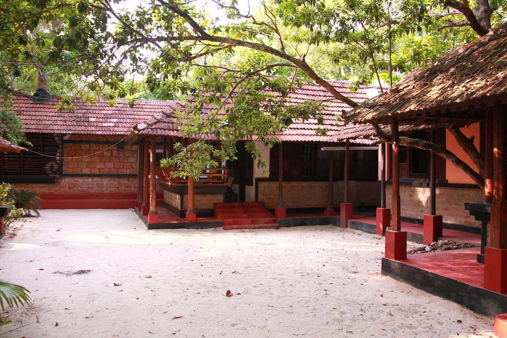 Arakkal Heritage Mararikulam Eksteriør bilde