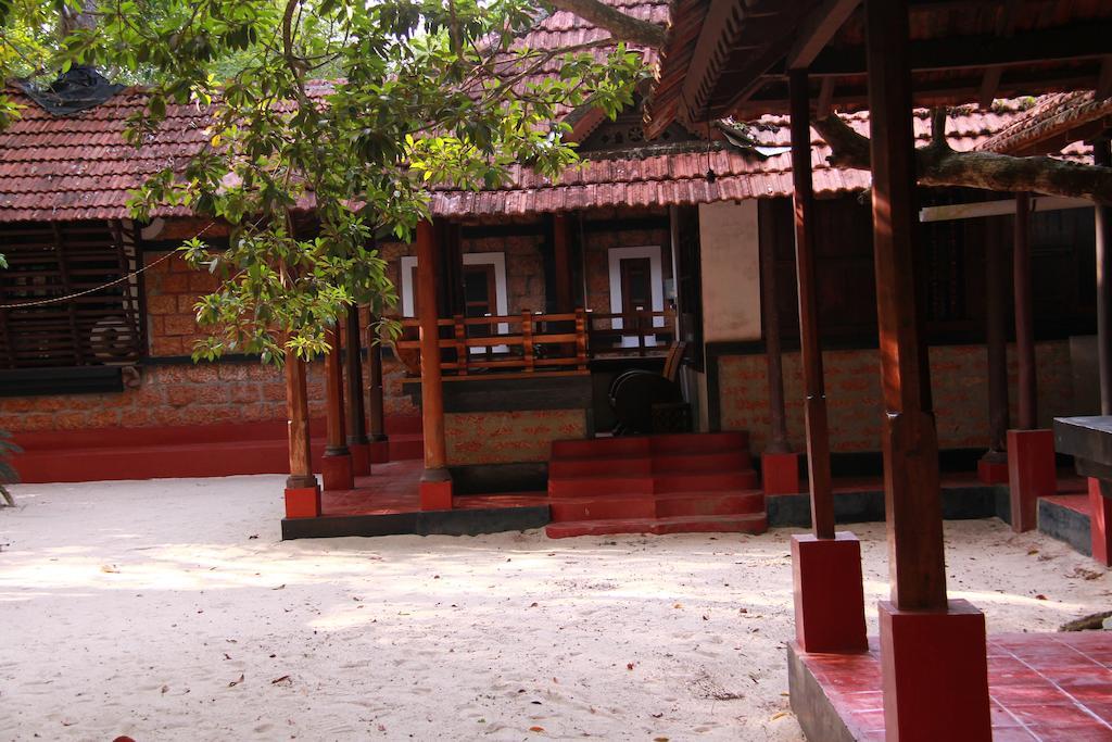 Arakkal Heritage Mararikulam Eksteriør bilde